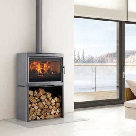 The largest in the range, this stove offers our biggest fuel volume capacity and heat output for very large rooms and those who need a lot of heat.
